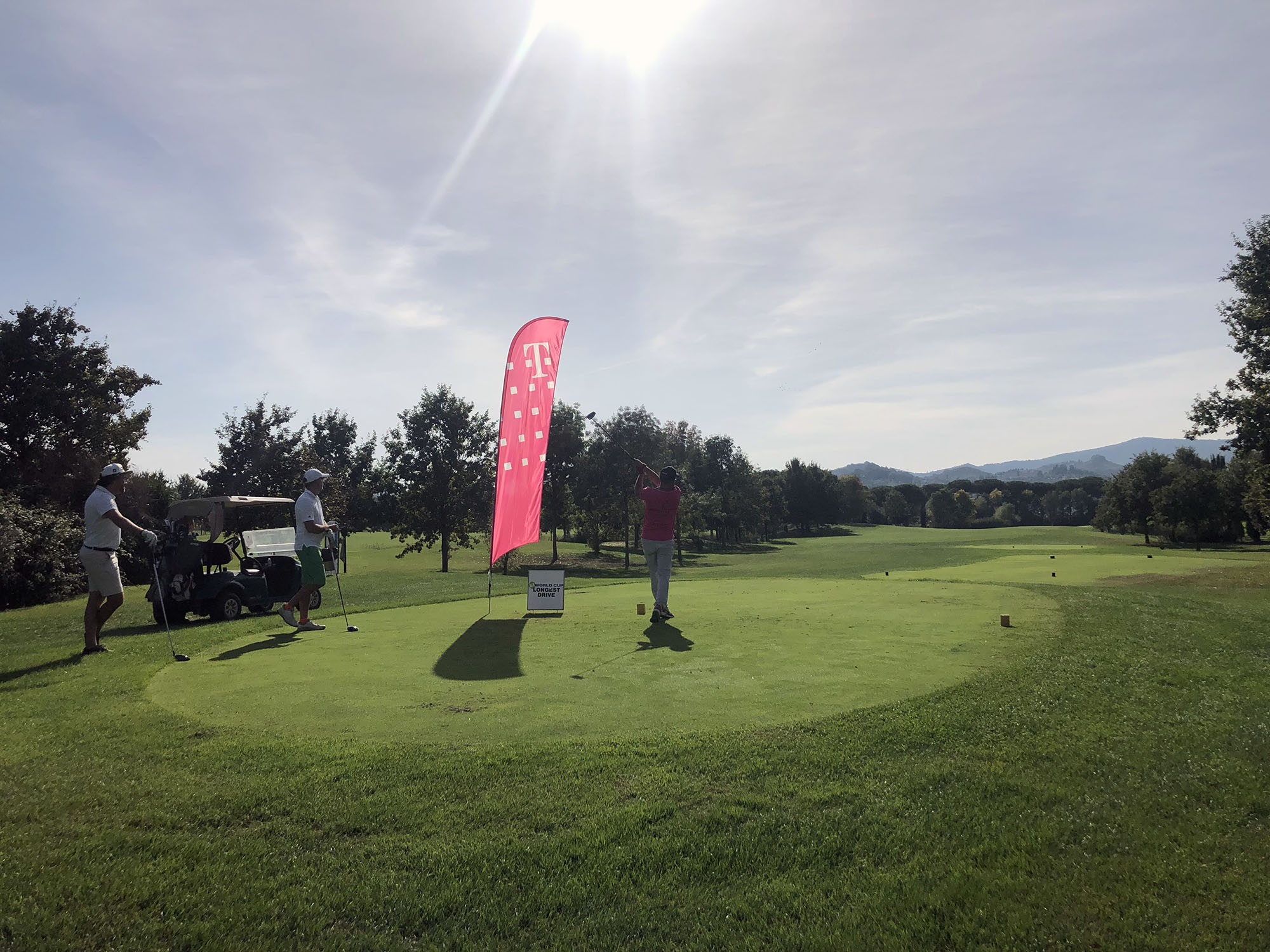 Foto: bt World Cup vo Florencii 2022 - odpalisko s bannermi