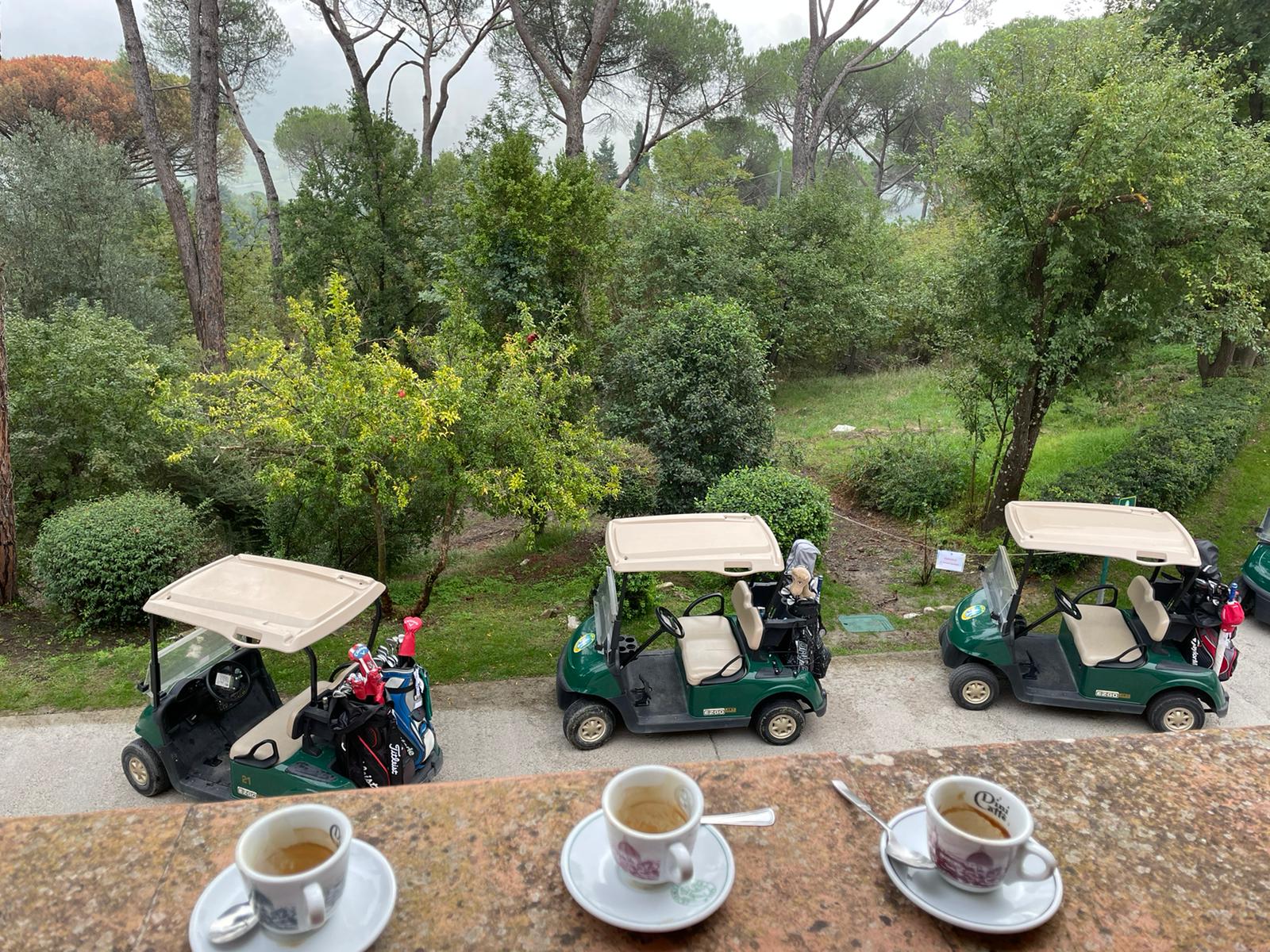 Foto: bt World Cup vo Florencii 2022 - autíčka a espresso